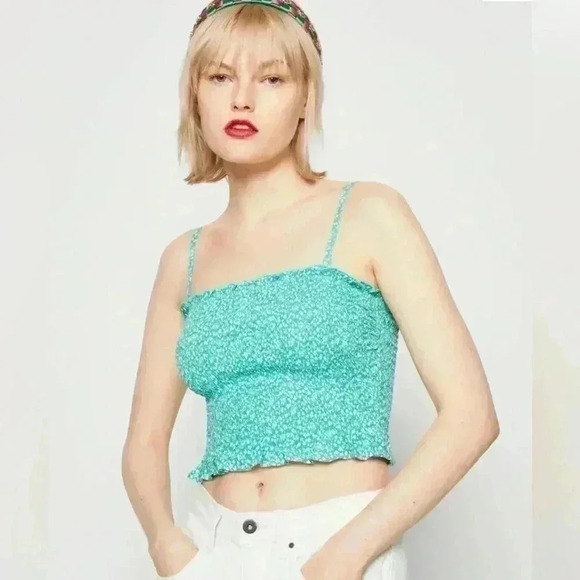 NWT Hollister Smocked Peplum Green Crop TopRemovable Strap Top, Large - Picture 1 of 7